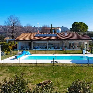 Claudia , Bardolino Italien